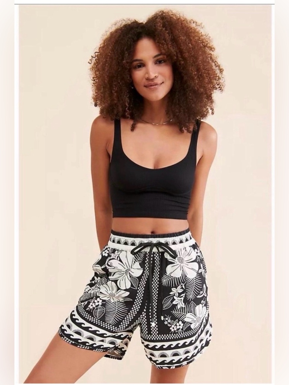 Farm Rio Macaw Elegance Black and White Shorts Size S